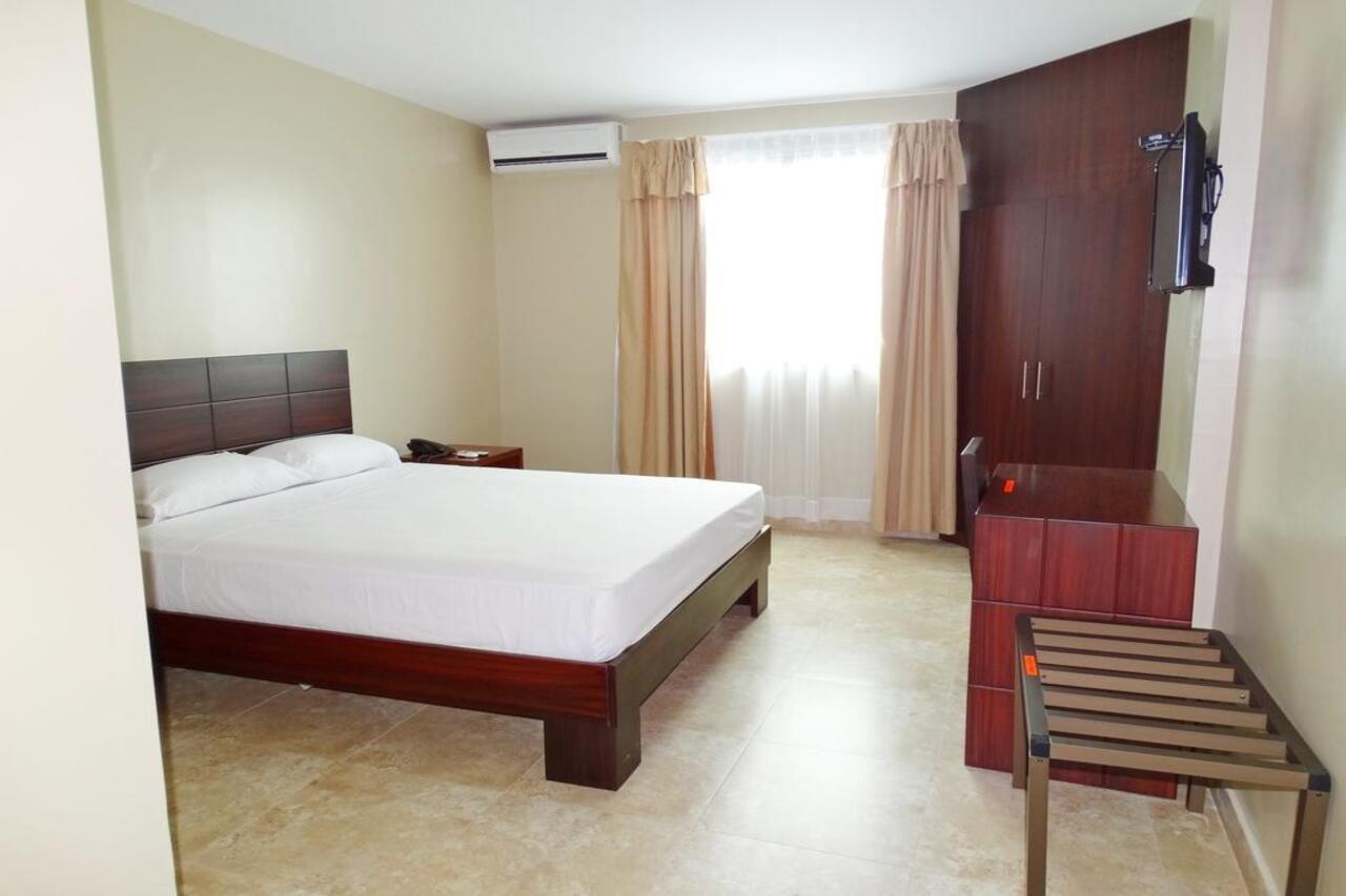 Hotel Marvento Suites サリナス エクステリア 写真